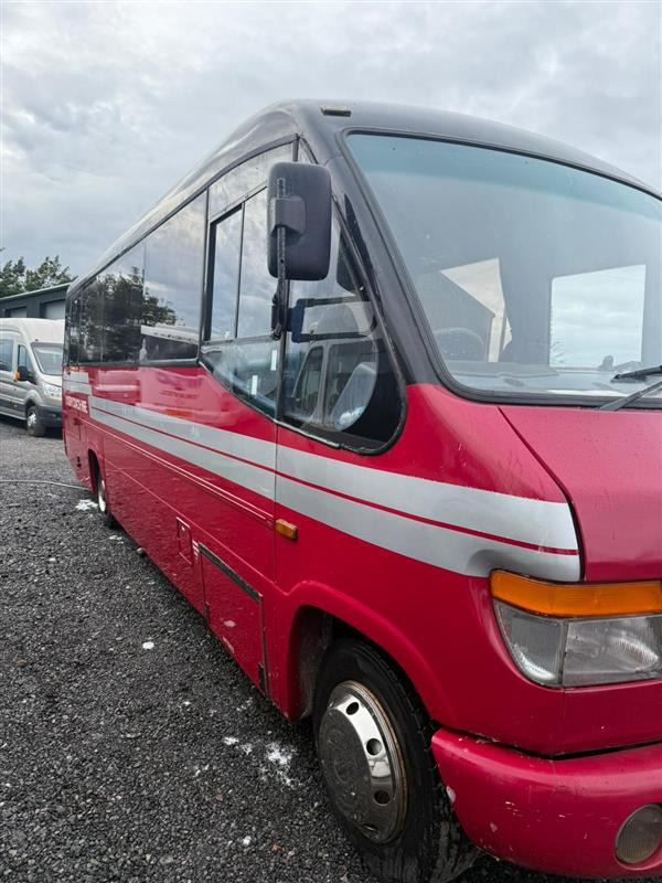 2005 Mercedes 29 seat Plaxton Cheetah minicoach - Minibus, Putnički kombi: slika 2005 Mercedes 29 seat Plaxton Cheetah minicoach - Minibus, Putnički kombi 2005 Mercedes 29 seat Plaxton Cheetah minicoach - Minibus, Putnički kombi: slika 2005 Mercedes 29 seat Plaxton Cheetah minicoach - Minibus, Putnički kombi