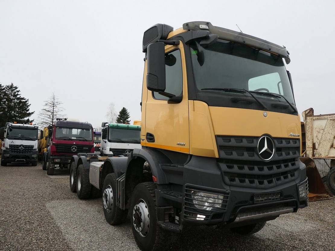 Mercedes-Benz Arocs 4151 AK - Kamion-šasija: slika Mercedes-Benz Arocs 4151 AK - Kamion-šasija Mercedes-Benz Arocs 4151 AK - Kamion-šasija: slika Mercedes-Benz Arocs 4151 AK - Kamion-šasija