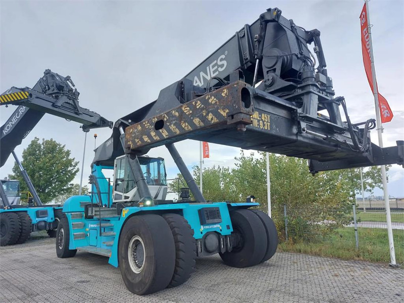 KONECRANES SMV 4531 TC5 - Dohvatni viličar: slika KONECRANES SMV 4531 TC5 - Dohvatni viličar KONECRANES SMV 4531 TC5 - Dohvatni viličar: slika KONECRANES SMV 4531 TC5 - Dohvatni viličar
