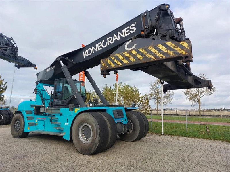 KONECRANES SMV 4532 TC5 - Dohvatni viličar: slika KONECRANES SMV 4532 TC5 - Dohvatni viličar KONECRANES SMV 4532 TC5 - Dohvatni viličar: slika KONECRANES SMV 4532 TC5 - Dohvatni viličar