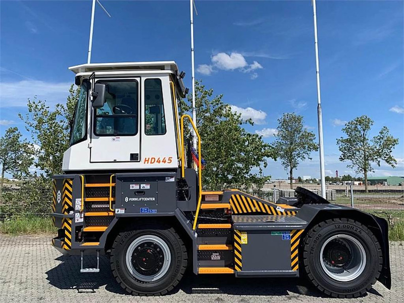Mafi HD445 4x4 - Terminalni traktor: slika Mafi HD445 4x4 - Terminalni traktor Mafi HD445 4x4 - Terminalni traktor: slika Mafi HD445 4x4 - Terminalni traktor