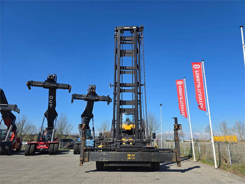 Sany SDCY100K7GC-T - Stroj za rukovanje kontejnerima: slika Sany SDCY100K7GC-T - Stroj za rukovanje kontejnerima Sany SDCY100K7GC-T - Stroj za rukovanje kontejnerima: slika Sany SDCY100K7GC-T - Stroj za rukovanje kontejnerima