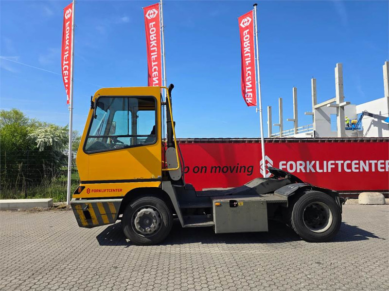 Terberg YT182 - Terminalni traktor: slika Terberg YT182 - Terminalni traktor Terberg YT182 - Terminalni traktor: slika Terberg YT182 - Terminalni traktor