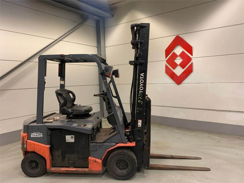 Toyota 8FBN25 - Električni viličar: slika Toyota 8FBN25 - Električni viličar Toyota 8FBN25 - Električni viličar: slika Toyota 8FBN25 - Električni viličar