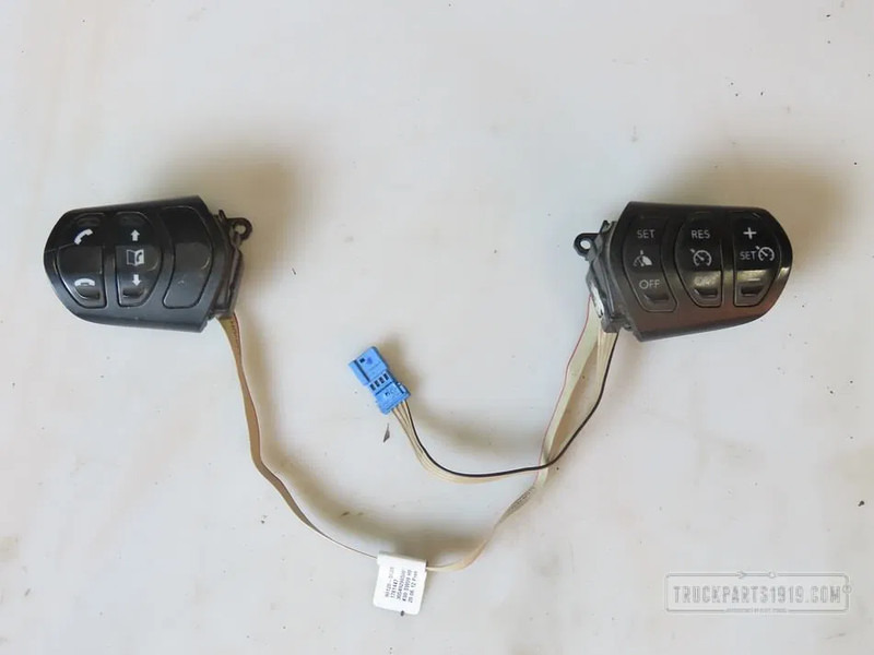 DAF 1781447 Stuurwiel schakelaar - Ploča s instrumentima za Kamion: slika DAF 1781447 Stuurwiel schakelaar - Ploča s instrumentima za Kamion DAF 1781447 Stuurwiel schakelaar - Ploča s instrumentima za Kamion: slika DAF 1781447 Stuurwiel schakelaar - Ploča s instrumentima za Kamion