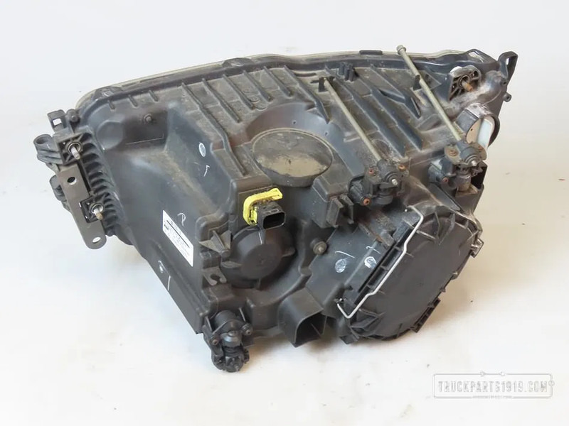 Mercedes-Benz MB A 9608201939 | Lighting Koplamp Re. MP4 - Prednja svjetla za Kamion: slika Mercedes-Benz MB A 9608201939 | Lighting Koplamp Re. MP4 - Prednja svjetla za Kamion Mercedes-Benz MB A 9608201939 | Lighting Koplamp Re. MP4 - Prednja svjetla za Kamion: slika Mercedes-Benz MB A 9608201939 | Lighting Koplamp Re. MP4 - Prednja svjetla za Kamion