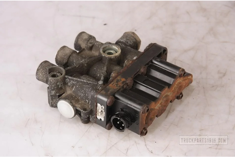 Renault Compressed Air System ECAS magneetventiel Renault - Ventil za Kamion: slika Renault Compressed Air System ECAS magneetventiel Renault - Ventil za Kamion Renault Compressed Air System ECAS magneetventiel Renault - Ventil za Kamion: slika Renault Compressed Air System ECAS magneetventiel Renault - Ventil za Kamion
