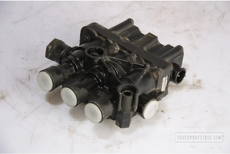 Volvo Compressed Air System ECAS Magneetventiel - Ventil za Kamion: slika Volvo Compressed Air System ECAS Magneetventiel - Ventil za Kamion Volvo Compressed Air System ECAS Magneetventiel - Ventil za Kamion: slika Volvo Compressed Air System ECAS Magneetventiel - Ventil za Kamion