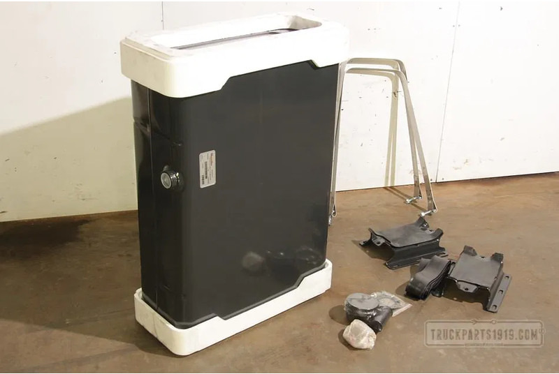 ZF NSOF0135086RC00 Hydr. tank achter cab 135 Ltr - Hidraulika za Kamion: slika ZF NSOF0135086RC00 Hydr. tank achter cab 135 Ltr - Hidraulika za Kamion ZF NSOF0135086RC00 Hydr. tank achter cab 135 Ltr - Hidraulika za Kamion: slika ZF NSOF0135086RC00 Hydr. tank achter cab 135 Ltr - Hidraulika za Kamion