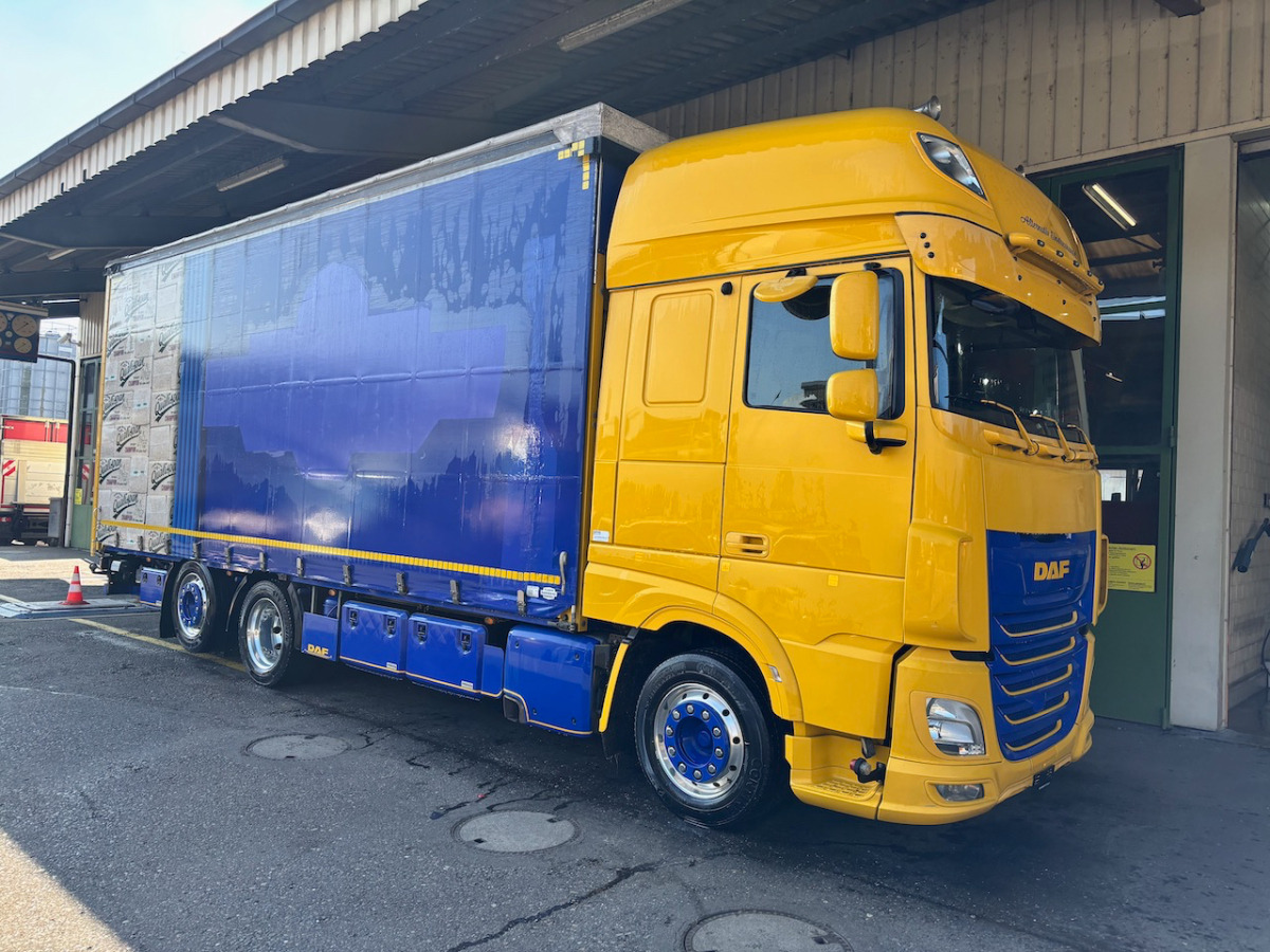 DAF FAN XF 530 LD Jumbo - Kamion s ceradom: slika DAF FAN XF 530 LD Jumbo - Kamion s ceradom DAF FAN XF 530 LD Jumbo - Kamion s ceradom: slika DAF FAN XF 530 LD Jumbo - Kamion s ceradom