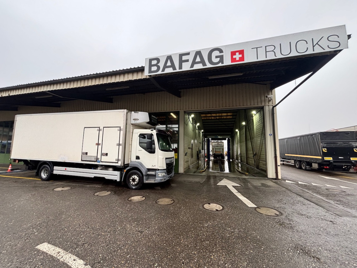 DAF LF 280 - Kamion hladnjača: slika DAF LF 280 - Kamion hladnjača DAF LF 280 - Kamion hladnjača: slika DAF LF 280 - Kamion hladnjača