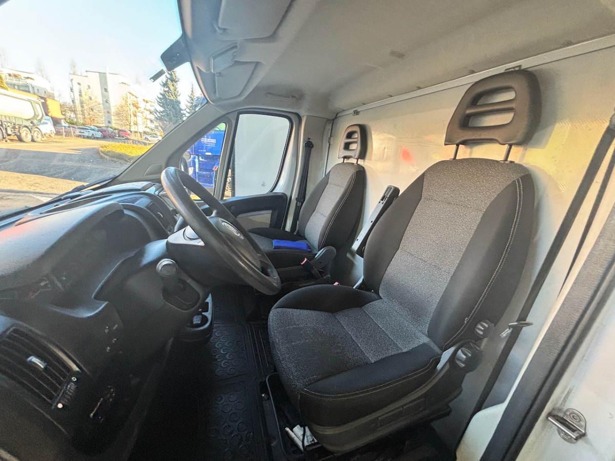 FIAT Ducato 2.3MJ - Dostavno vozilo hladnjača: slika FIAT Ducato 2.3MJ - Dostavno vozilo hladnjača FIAT Ducato 2.3MJ - Dostavno vozilo hladnjača: slika FIAT Ducato 2.3MJ - Dostavno vozilo hladnjača