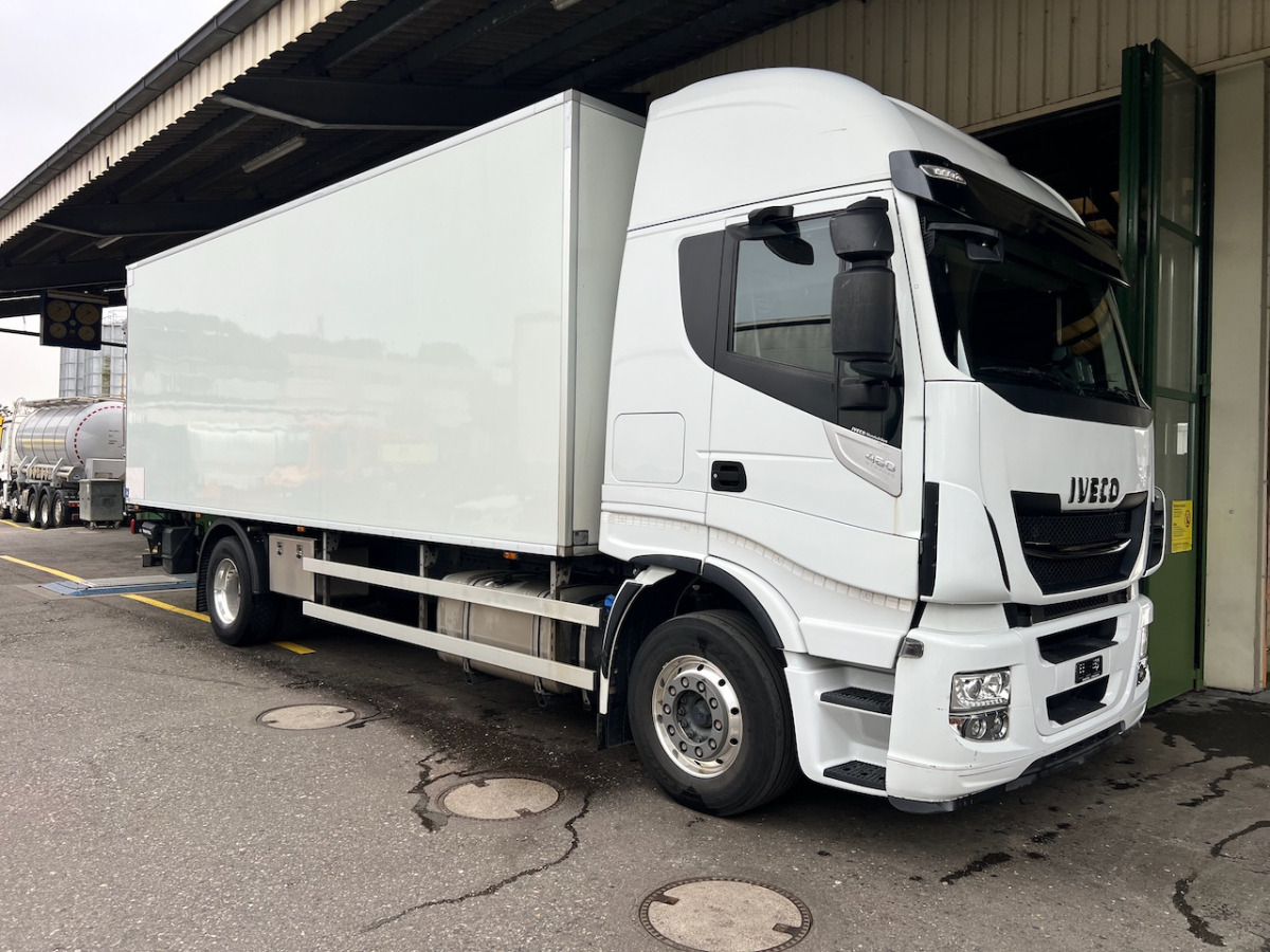 IVECO 190S46 Stralis - Kamion sandučar: slika IVECO 190S46 Stralis - Kamion sandučar IVECO 190S46 Stralis - Kamion sandučar: slika IVECO 190S46 Stralis - Kamion sandučar