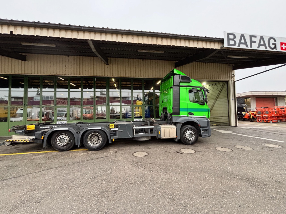 MERCEDES 2543 6x2 - Transporter kontejnera/ Kamion s izmjenjivim sanducima: slika MERCEDES 2543 6x2 - Transporter kontejnera/ Kamion s izmjenjivim sanducima MERCEDES 2543 6x2 - Transporter kontejnera/ Kamion s izmjenjivim sanducima: slika MERCEDES 2543 6x2 - Transporter kontejnera/ Kamion s izmjenjivim sanducima