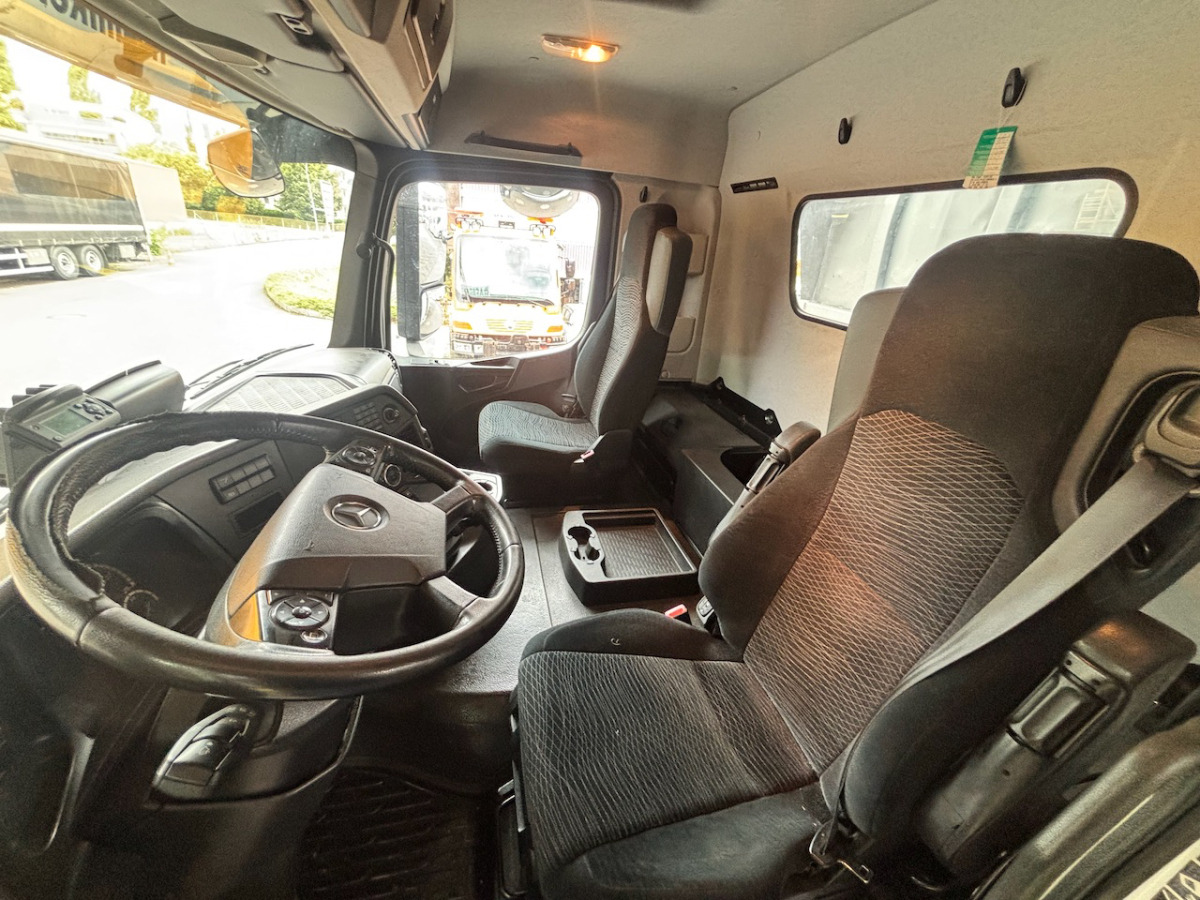 MERCEDES Arocs 3251 - Kiper: slika MERCEDES Arocs 3251 - Kiper MERCEDES Arocs 3251 - Kiper: slika MERCEDES Arocs 3251 - Kiper