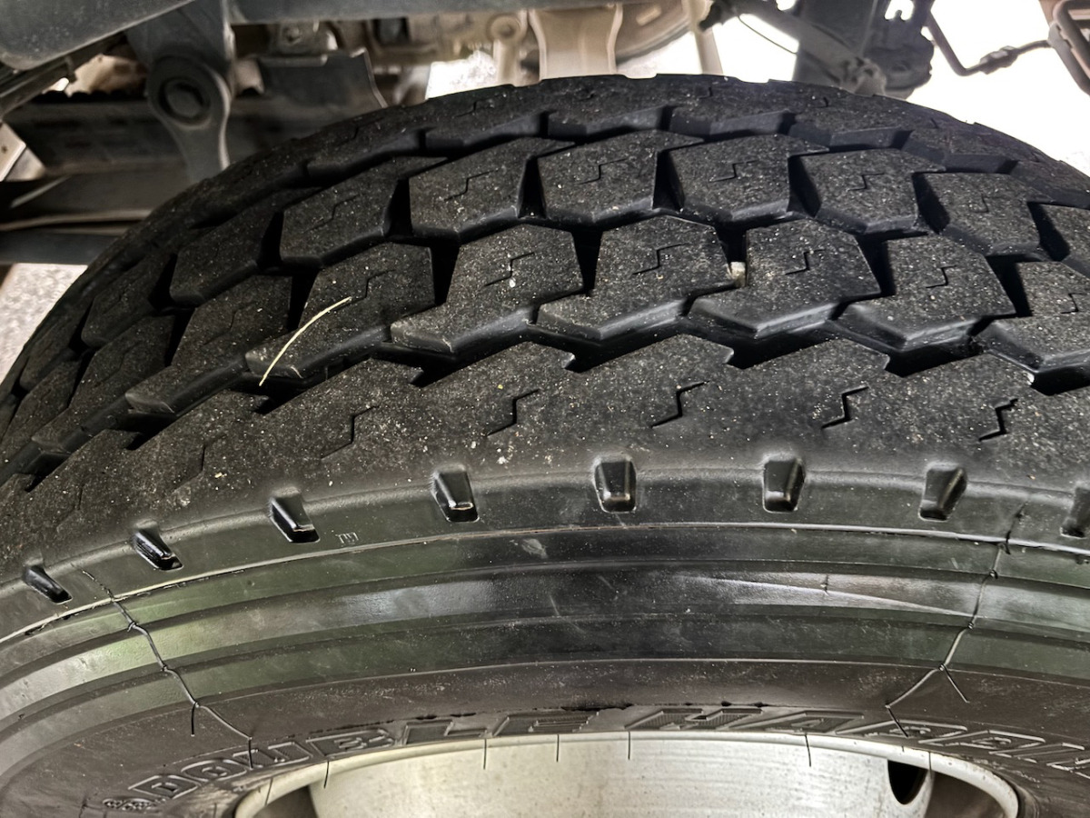 Kiper MERCEDES Arocs 3251: slika Kiper MERCEDES Arocs 3251 Kiper MERCEDES Arocs 3251: slika Kiper MERCEDES Arocs 3251