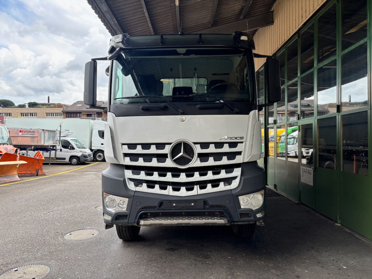 MERCEDES Arocs 3251 - Kiper: slika MERCEDES Arocs 3251 - Kiper MERCEDES Arocs 3251 - Kiper: slika MERCEDES Arocs 3251 - Kiper