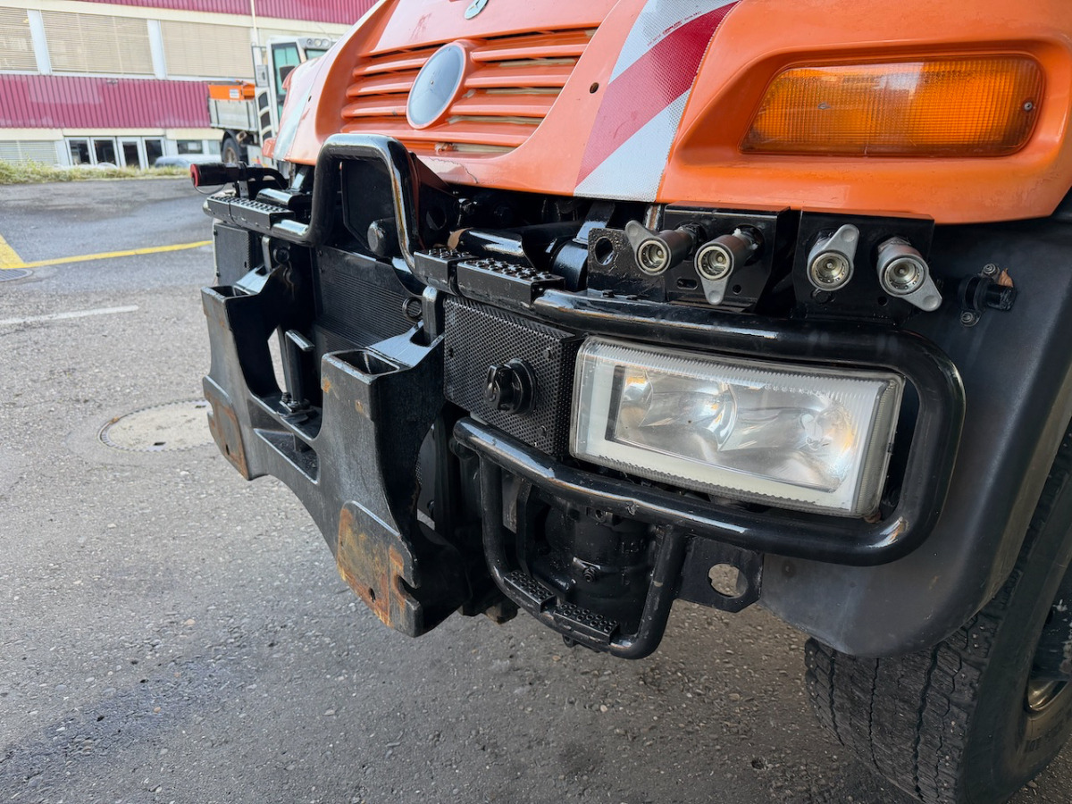 UNIMOG U400 - Namjenska/ Posebna vozila: slika UNIMOG U400 - Namjenska/ Posebna vozila UNIMOG U400 - Namjenska/ Posebna vozila: slika UNIMOG U400 - Namjenska/ Posebna vozila