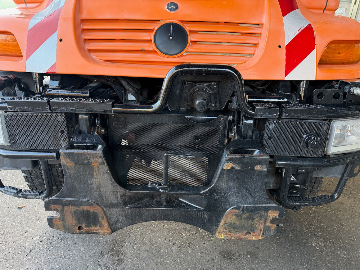 UNIMOG U400 - Namjenska/ Posebna vozila: slika UNIMOG U400 - Namjenska/ Posebna vozila UNIMOG U400 - Namjenska/ Posebna vozila: slika UNIMOG U400 - Namjenska/ Posebna vozila