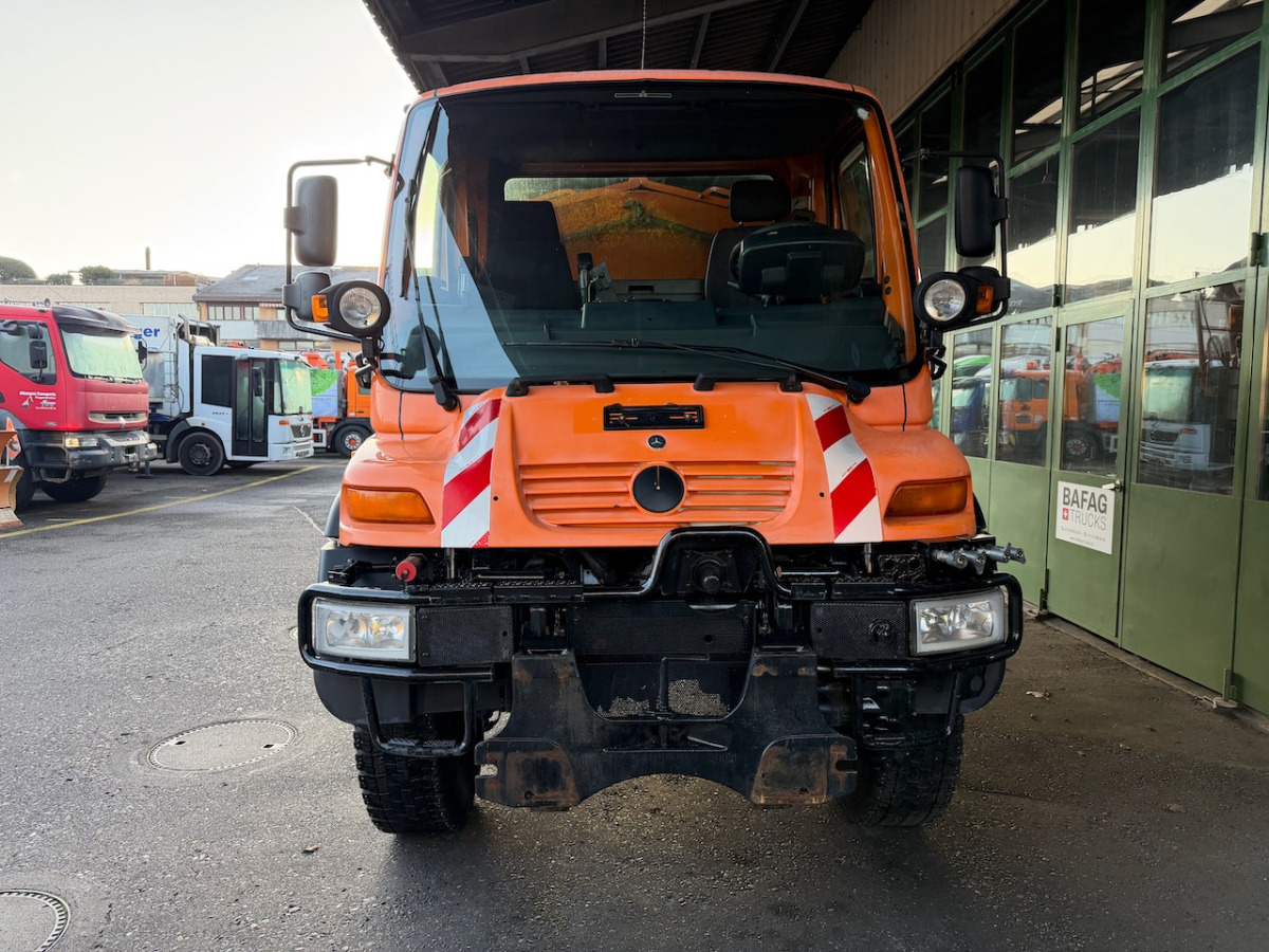UNIMOG U400 - Namjenska/ Posebna vozila: slika UNIMOG U400 - Namjenska/ Posebna vozila UNIMOG U400 - Namjenska/ Posebna vozila: slika UNIMOG U400 - Namjenska/ Posebna vozila