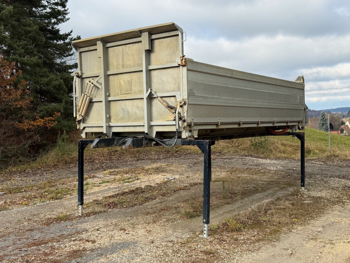 RENAULT C520 8x4 Wechselsystem Siloki + Kipper - Kiper: slika RENAULT C520 8x4 Wechselsystem Siloki + Kipper - Kiper RENAULT C520 8x4 Wechselsystem Siloki + Kipper - Kiper: slika RENAULT C520 8x4 Wechselsystem Siloki + Kipper - Kiper