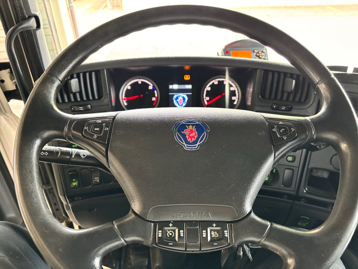 SCANIA G440 - Kamion s ceradom: slika SCANIA G440 - Kamion s ceradom SCANIA G440 - Kamion s ceradom: slika SCANIA G440 - Kamion s ceradom