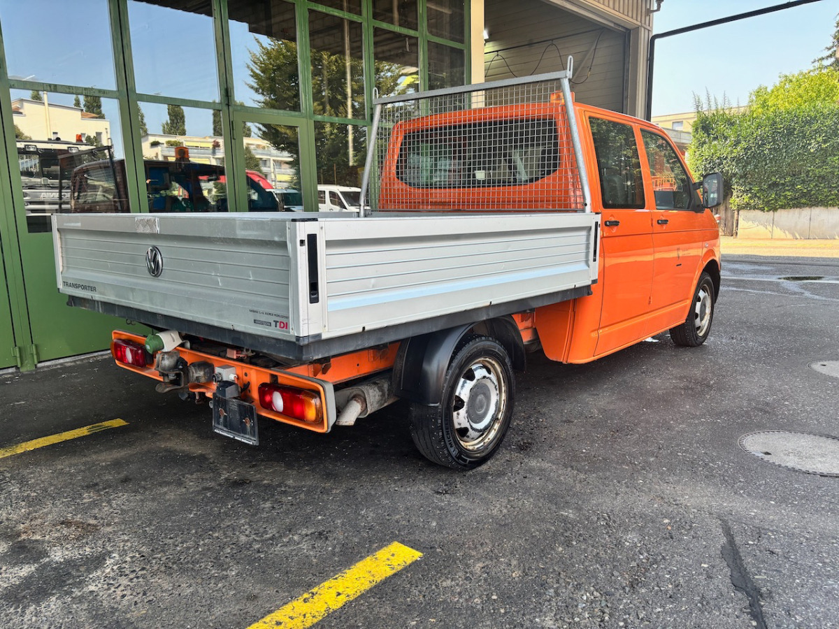 VW T5 Transporter - Dostavno vozilo s ravnom platformom: slika VW T5 Transporter - Dostavno vozilo s ravnom platformom VW T5 Transporter - Dostavno vozilo s ravnom platformom: slika VW T5 Transporter - Dostavno vozilo s ravnom platformom