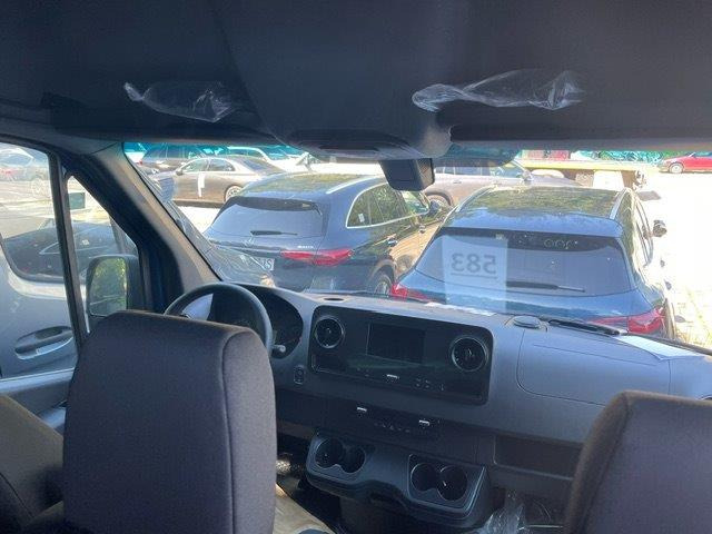 Mercedes-Benz Sprinter 317 L3H2 6-Sitzer - Furgon, Dostavno vozilo s dvostrukom kabinom: slika Mercedes-Benz Sprinter 317 L3H2 6-Sitzer - Furgon, Dostavno vozilo s dvostrukom kabinom Mercedes-Benz Sprinter 317 L3H2 6-Sitzer - Furgon, Dostavno vozilo s dvostrukom kabinom: slika Mercedes-Benz Sprinter 317 L3H2 6-Sitzer - Furgon, Dostavno vozilo s dvostrukom kabinom