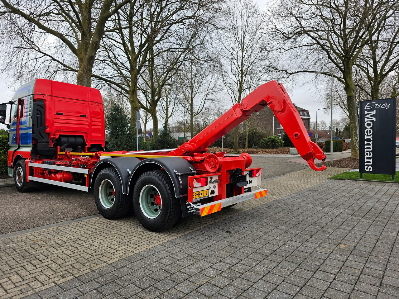 Kamion s kukastom dizalicom MAN TGX 26.560 XLX 6X4: slika Kamion s kukastom dizalicom MAN TGX 26.560 XLX 6X4