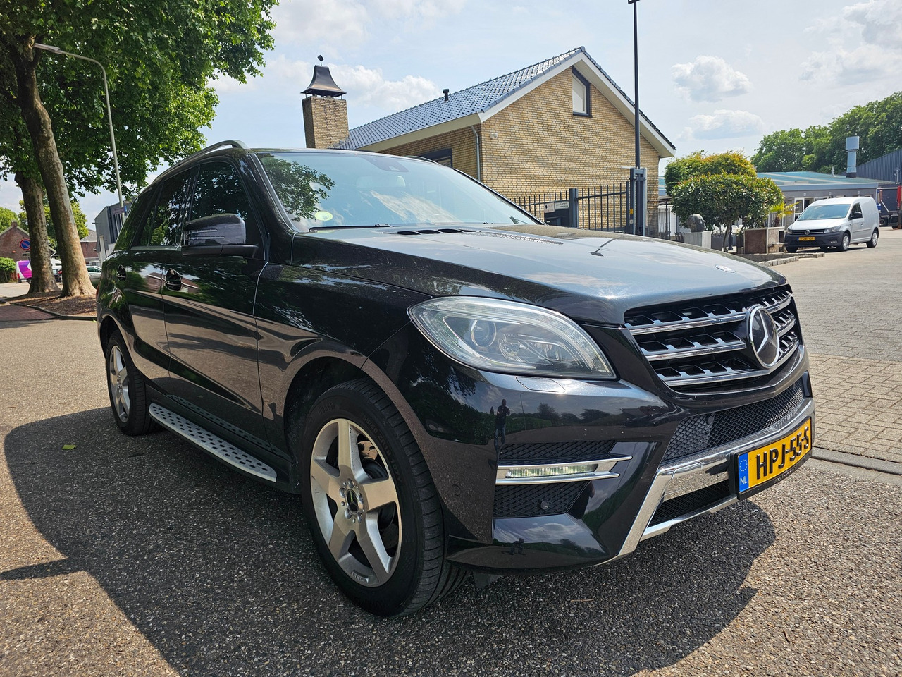 Mercedes Benz ML 350 Bluetec AMG - SUV: slika Mercedes Benz ML 350 Bluetec AMG - SUV Mercedes Benz ML 350 Bluetec AMG - SUV: slika Mercedes Benz ML 350 Bluetec AMG - SUV