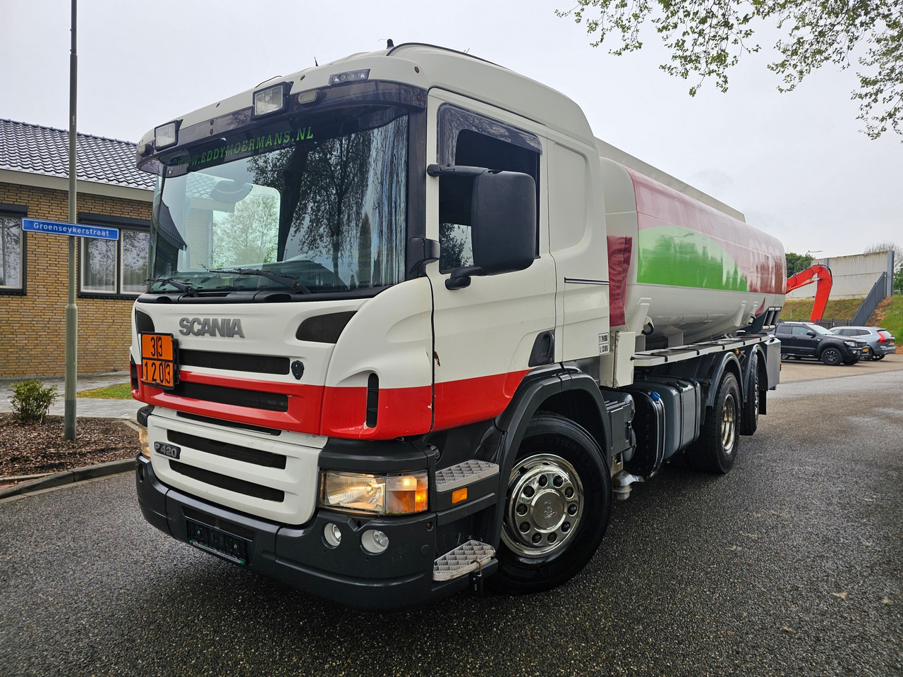 Scania P420 Cp 19 6x2*4 - Kamion cisterna: slika Scania P420 Cp 19 6x2*4 - Kamion cisterna Scania P420 Cp 19 6x2*4 - Kamion cisterna: slika Scania P420 Cp 19 6x2*4 - Kamion cisterna