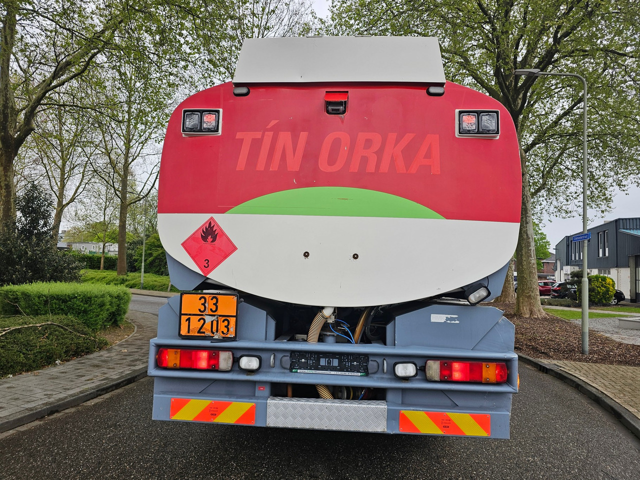 Scania P420 Cp 19 6x2*4 - Kamion cisterna: slika Scania P420 Cp 19 6x2*4 - Kamion cisterna Scania P420 Cp 19 6x2*4 - Kamion cisterna: slika Scania P420 Cp 19 6x2*4 - Kamion cisterna