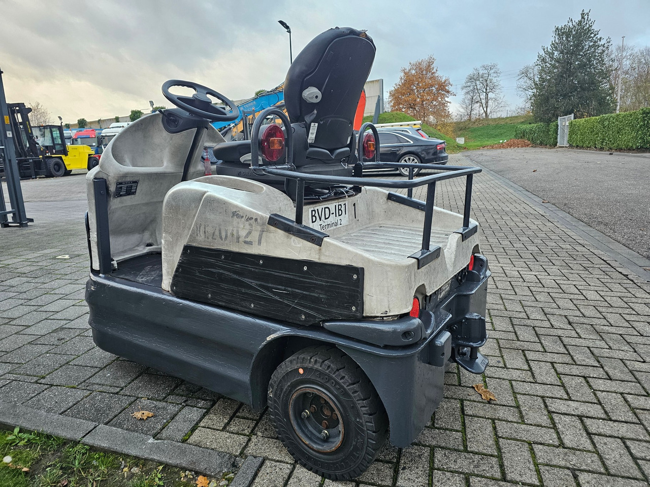 Still R06 Electro - Vučni traktor: slika Still R06 Electro - Vučni traktor Still R06 Electro - Vučni traktor: slika Still R06 Electro - Vučni traktor