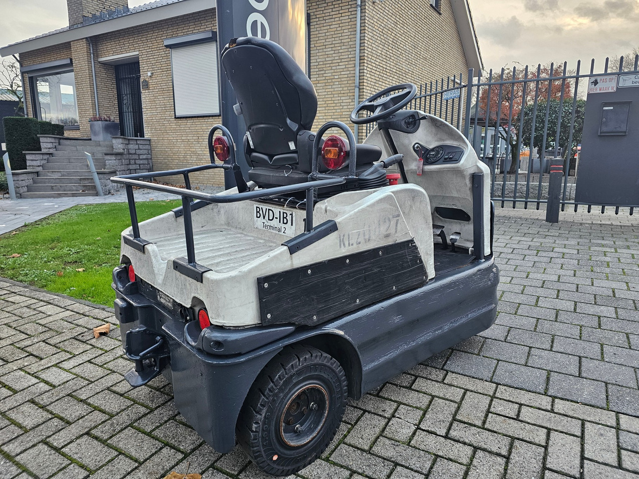 Still R06 Electro - Vučni traktor: slika Still R06 Electro - Vučni traktor Still R06 Electro - Vučni traktor: slika Still R06 Electro - Vučni traktor