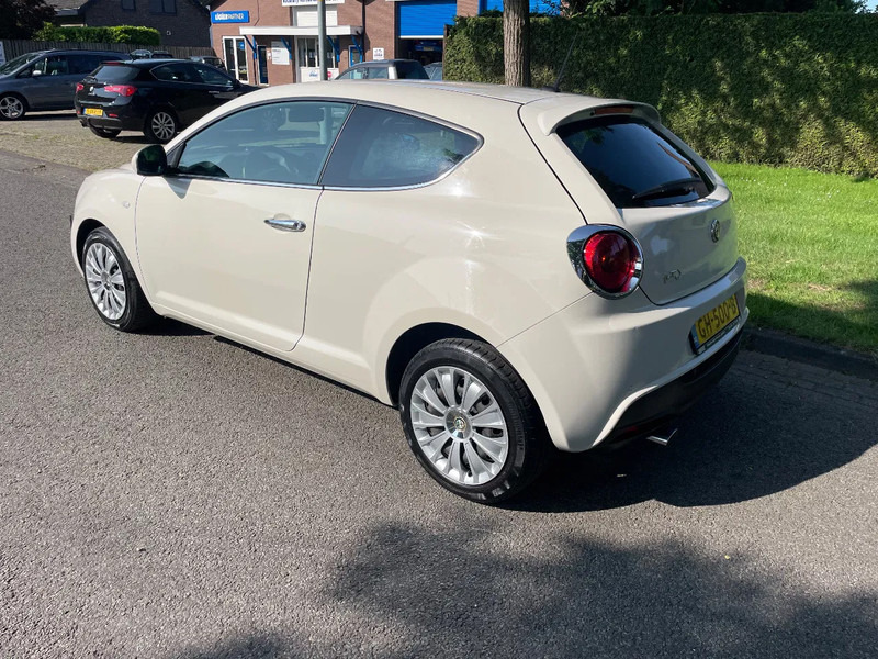 Alfa Romeo MiTo ALFA MITO Diesel ZEER MOOI - Hatchback: slika Alfa Romeo MiTo ALFA MITO Diesel ZEER MOOI - Hatchback Alfa Romeo MiTo ALFA MITO Diesel ZEER MOOI - Hatchback: slika Alfa Romeo MiTo ALFA MITO Diesel ZEER MOOI - Hatchback