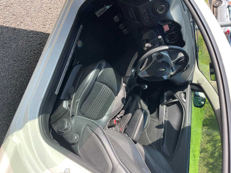 Zakup Alfa Romeo MiTo ALFA MITO Diesel ZEER MOOI Alfa Romeo MiTo ALFA MITO Diesel ZEER MOOI: slika Zakup Alfa Romeo MiTo ALFA MITO Diesel ZEER MOOI Alfa Romeo MiTo ALFA MITO Diesel ZEER MOOI