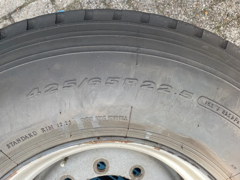 Hankook 425/65 R22,5 4 stuks LEAD - Guma za Kamion: slika Hankook 425/65 R22,5 4 stuks LEAD - Guma za Kamion Hankook 425/65 R22,5 4 stuks LEAD - Guma za Kamion: slika Hankook 425/65 R22,5 4 stuks LEAD - Guma za Kamion