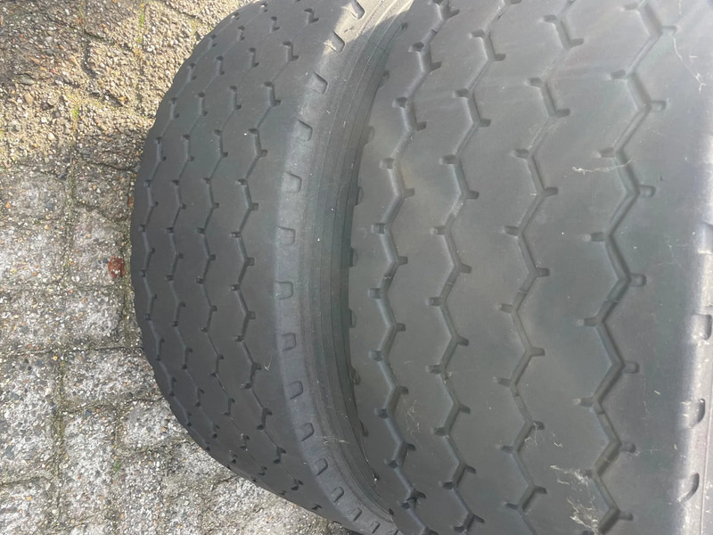 Hankook 425/65 R22,5 4 stuks LEAD - Guma za Kamion: slika Hankook 425/65 R22,5 4 stuks LEAD - Guma za Kamion Hankook 425/65 R22,5 4 stuks LEAD - Guma za Kamion: slika Hankook 425/65 R22,5 4 stuks LEAD - Guma za Kamion