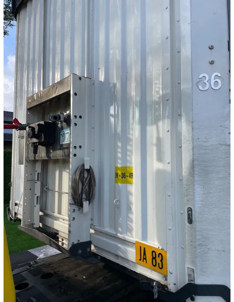 Kässbohrer Taut Line XXL Certificaat - Poluprikolica s ceradom: slika Kässbohrer Taut Line XXL Certificaat - Poluprikolica s ceradom Kässbohrer Taut Line XXL Certificaat - Poluprikolica s ceradom: slika Kässbohrer Taut Line XXL Certificaat - Poluprikolica s ceradom