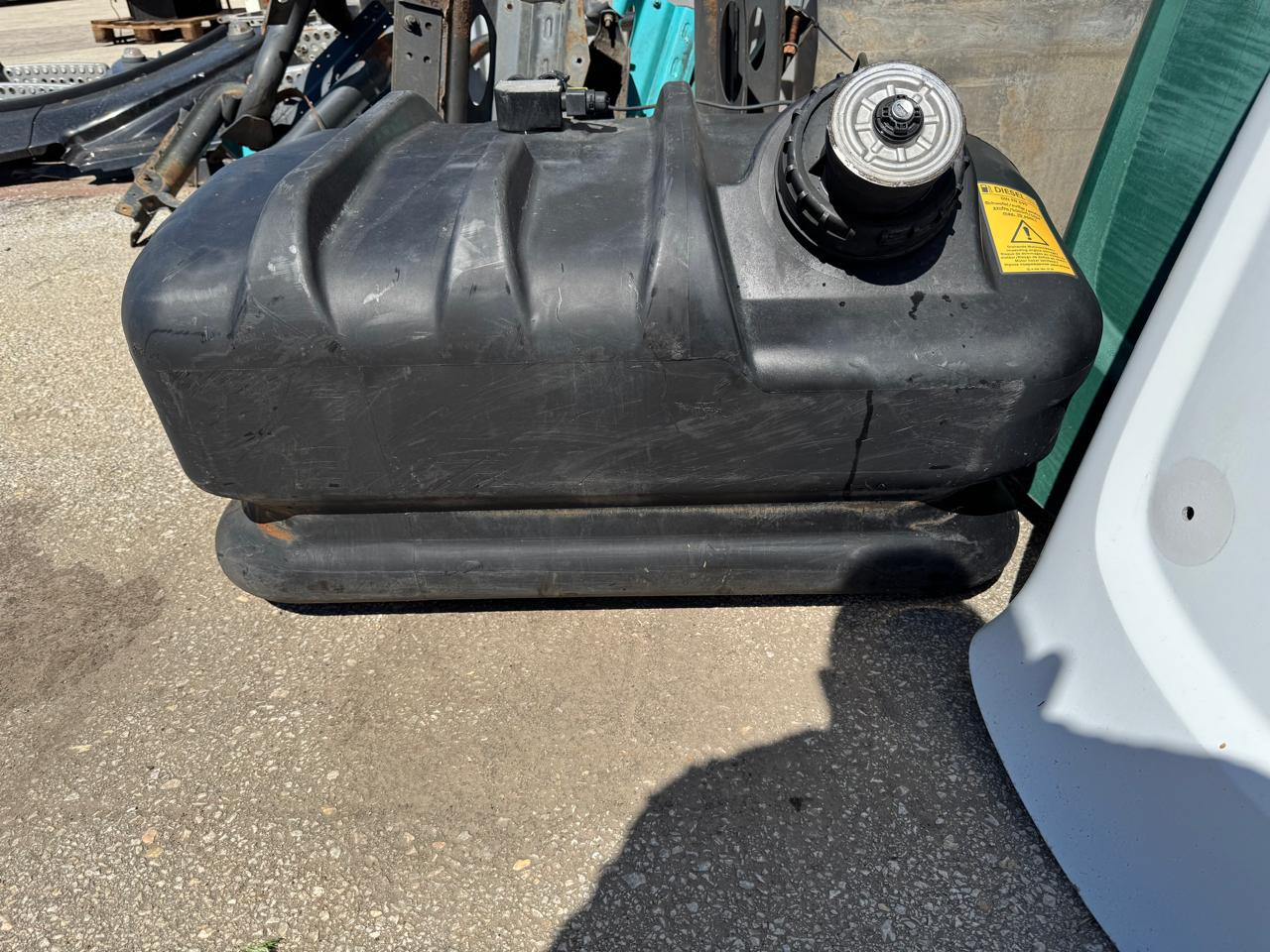 FUEL TANK ATEGO 180L - Spremnik goriva za Kamion: slika FUEL TANK ATEGO 180L - Spremnik goriva za Kamion FUEL TANK ATEGO 180L - Spremnik goriva za Kamion: slika FUEL TANK ATEGO 180L - Spremnik goriva za Kamion