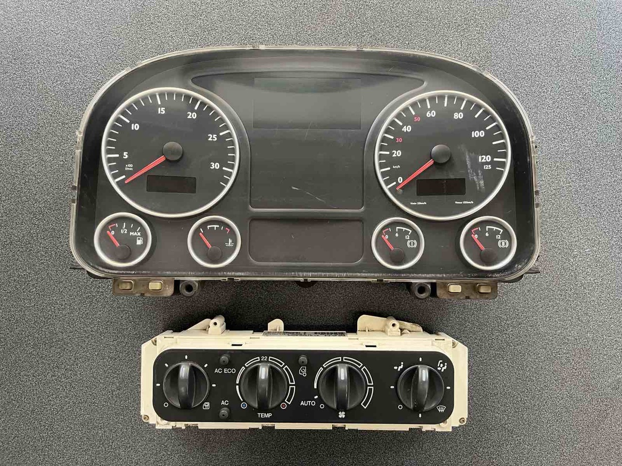 INSTRUMENTS MAN TGA - Električni sustav za Kamion: slika INSTRUMENTS MAN TGA - Električni sustav za Kamion INSTRUMENTS MAN TGA - Električni sustav za Kamion: slika INSTRUMENTS MAN TGA - Električni sustav za Kamion