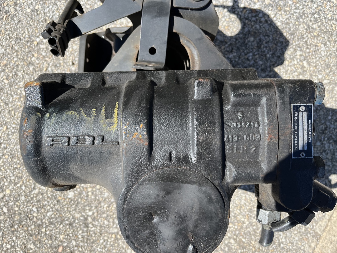 STEERING GEAR RBL C300 MAN TGL - Upravljački mehanizam za Kamion: slika STEERING GEAR RBL C300 MAN TGL - Upravljački mehanizam za Kamion STEERING GEAR RBL C300 MAN TGL - Upravljački mehanizam za Kamion: slika STEERING GEAR RBL C300 MAN TGL - Upravljački mehanizam za Kamion