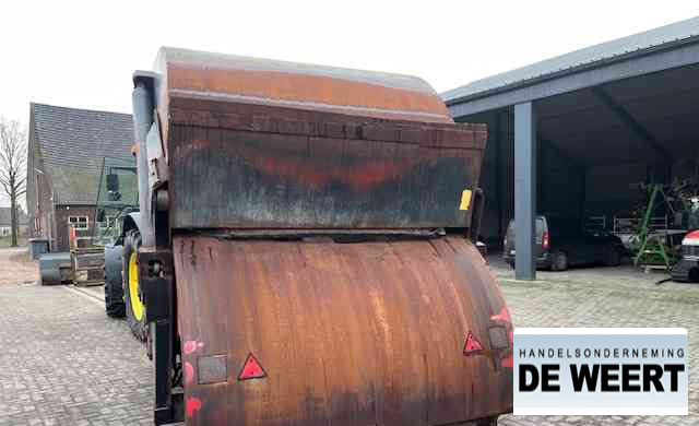 Trioliet triomix 1-1200 - Vagon-miješalica za krmivo: slika Trioliet triomix 1-1200 - Vagon-miješalica za krmivo Trioliet triomix 1-1200 - Vagon-miješalica za krmivo: slika Trioliet triomix 1-1200 - Vagon-miješalica za krmivo