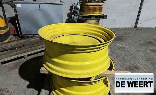 Diversen velgen 38" , voor john deere , case - Gume i felge za Poljoprivredni strojevi: slika diversen velgen 38" , voor john deere , case - Gume i felge za Poljoprivredni strojevi Diversen velgen 38" , voor john deere , case - Gume i felge za Poljoprivredni strojevi: slika diversen velgen 38" , voor john deere , case - Gume i felge za Poljoprivredni strojevi