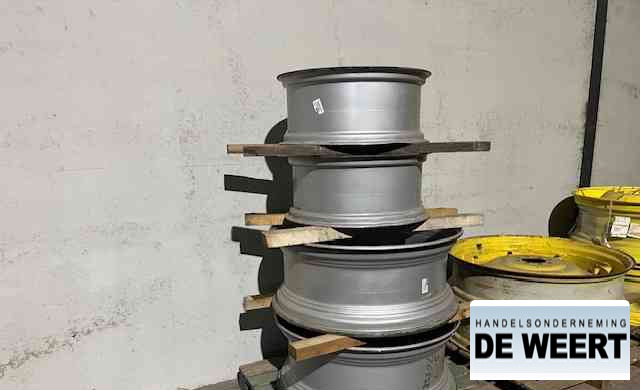 Diversen velgen 38" , voor john deere , case - Gume i felge za Poljoprivredni strojevi: slika diversen velgen 38" , voor john deere , case - Gume i felge za Poljoprivredni strojevi Diversen velgen 38" , voor john deere , case - Gume i felge za Poljoprivredni strojevi: slika diversen velgen 38" , voor john deere , case - Gume i felge za Poljoprivredni strojevi