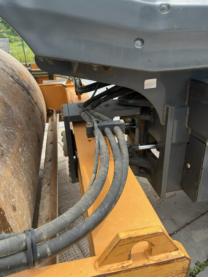 CASE 111G EX-D - Valjak: slika CASE 111G EX-D - Valjak CASE 111G EX-D - Valjak: slika CASE 111G EX-D - Valjak