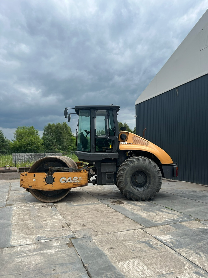 CASE 111G EX-D - Valjak: slika CASE 111G EX-D - Valjak CASE 111G EX-D - Valjak: slika CASE 111G EX-D - Valjak