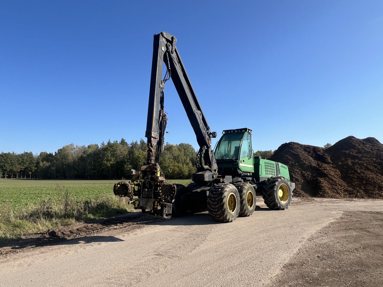 John Deere Harwester - Kombajn za šumarstvo: slika John Deere Harwester - Kombajn za šumarstvo John Deere Harwester - Kombajn za šumarstvo: slika John Deere Harwester - Kombajn za šumarstvo