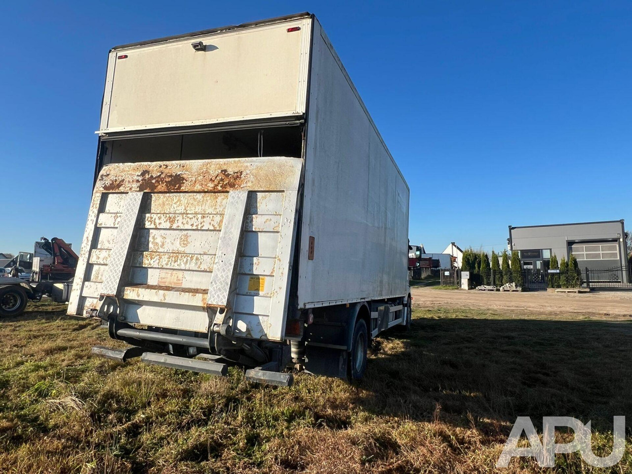 Mercedes-Benz Axor 1829 - Kamion sandučar: slika Mercedes-Benz Axor 1829 - Kamion sandučar Mercedes-Benz Axor 1829 - Kamion sandučar: slika Mercedes-Benz Axor 1829 - Kamion sandučar