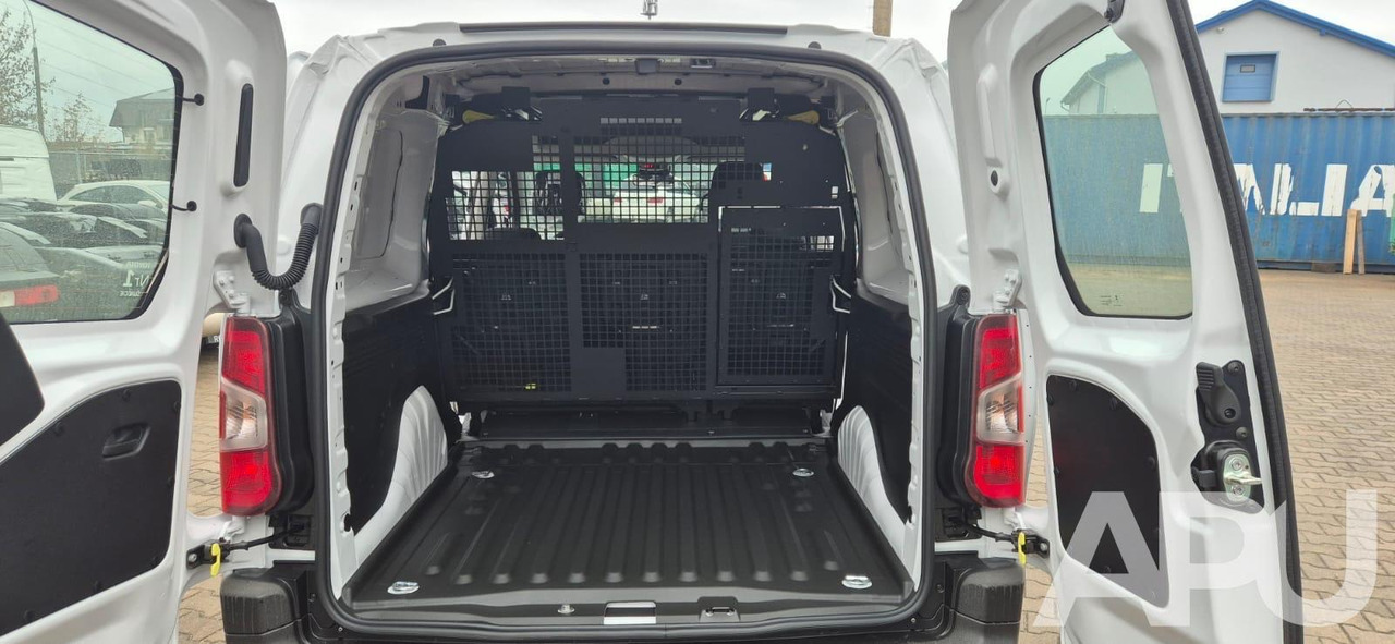 TOYOTA Proace City MC24 - Dostavno vozilo s dvostrukom kabinom: slika TOYOTA Proace City MC24 - Dostavno vozilo s dvostrukom kabinom TOYOTA Proace City MC24 - Dostavno vozilo s dvostrukom kabinom: slika TOYOTA Proace City MC24 - Dostavno vozilo s dvostrukom kabinom